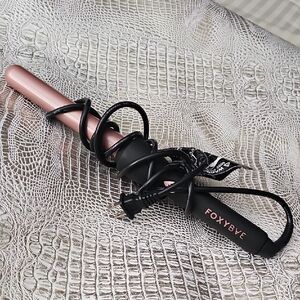 FoxyBae Pink Curling Wand